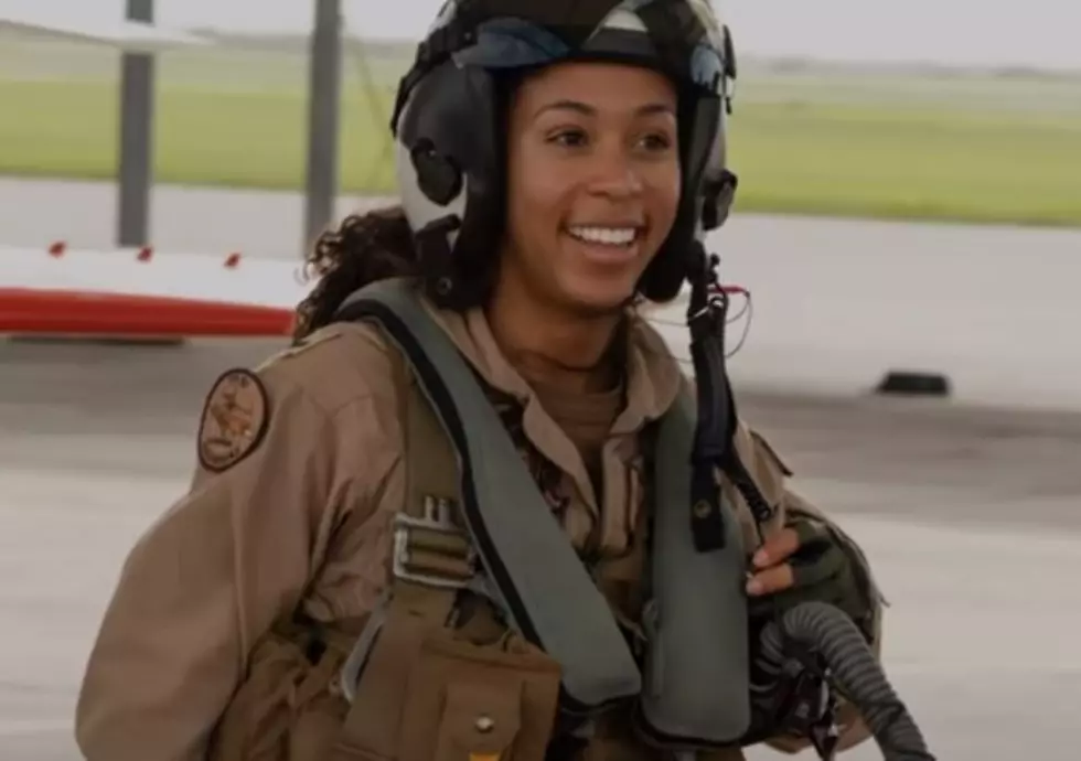 Meet the U.S. Navy’s First African American Female Tactical Jet Pilot