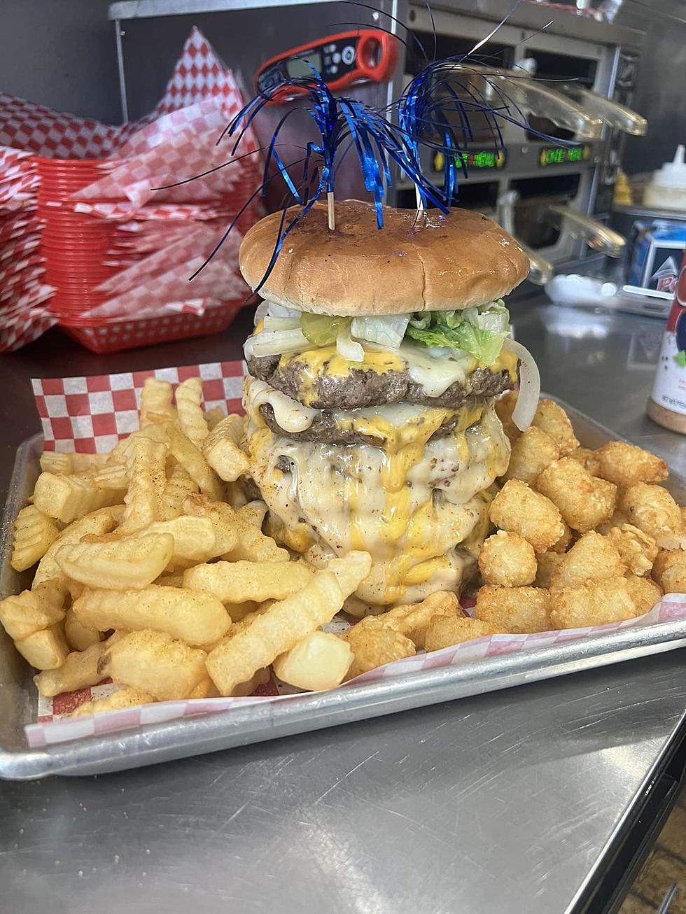 Check Out This Epic Burger Challenge in Victoria, Texas