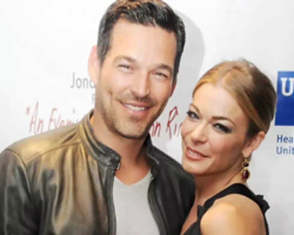 North Texas Native LeAnn Rimes Says First Two Months of Marriage &#8216;Emotionally Challenging&#8217;