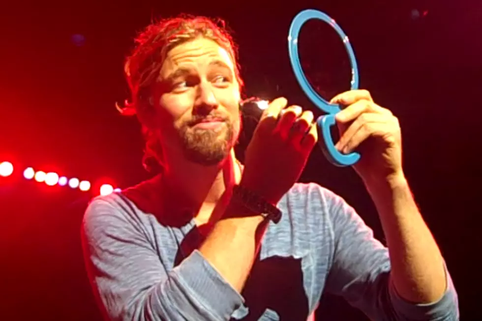 Watch Casey James Shave His Beard Live Onstage