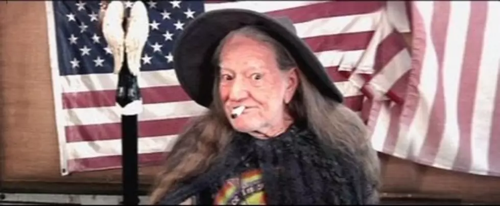 Watch Willie Nelson Audition for ‘The Hobbit 2′ [VIDEO]