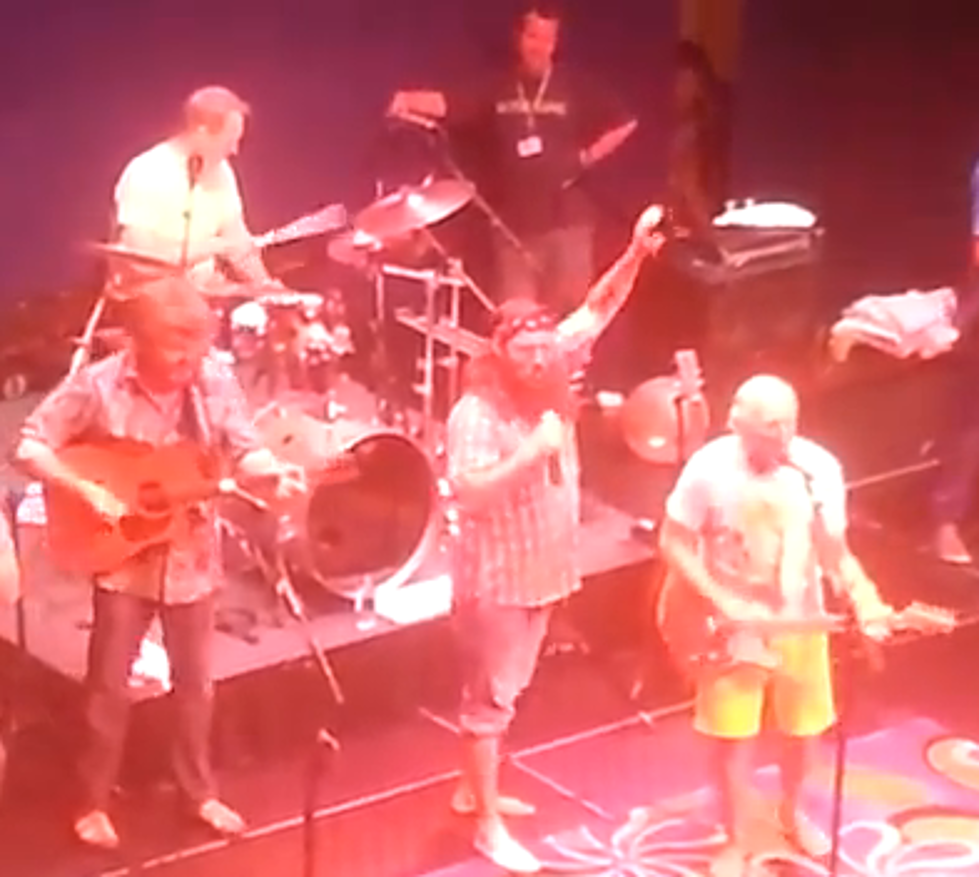Jimmy Buffett Joined by Duck Dynasty at Margaritaville Show!