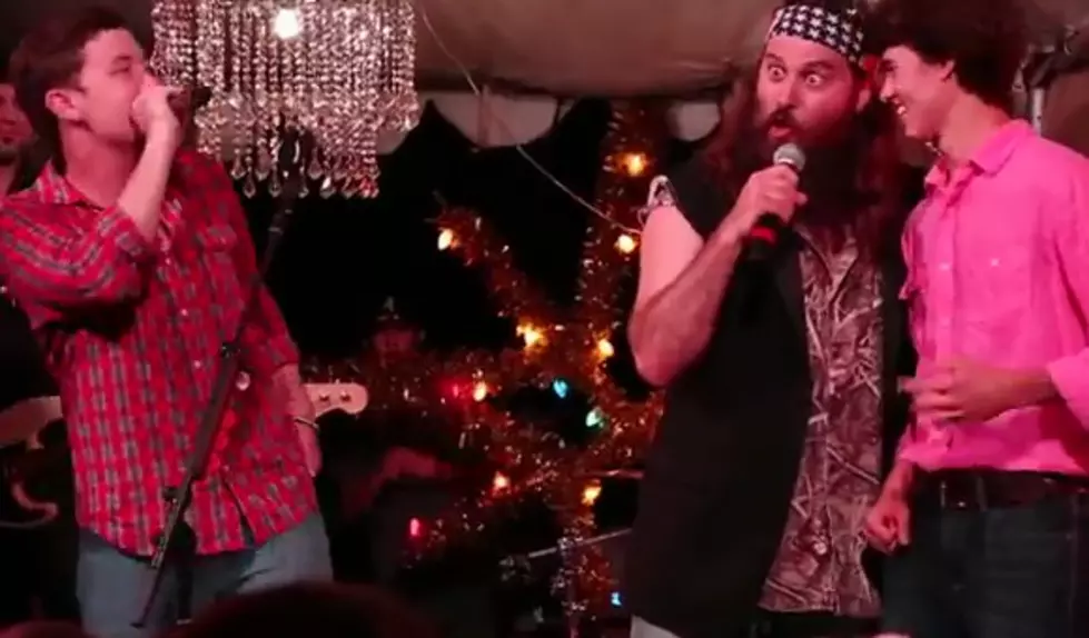 Scotty McCreery Parties With Duck Dynasty in His Redneck Riots [VIDEO]