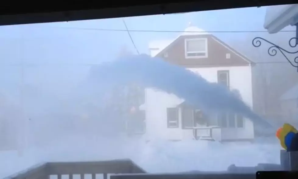 See What Happens When Boiling Water Is Sprayed from Water GUn at -41 Degrees