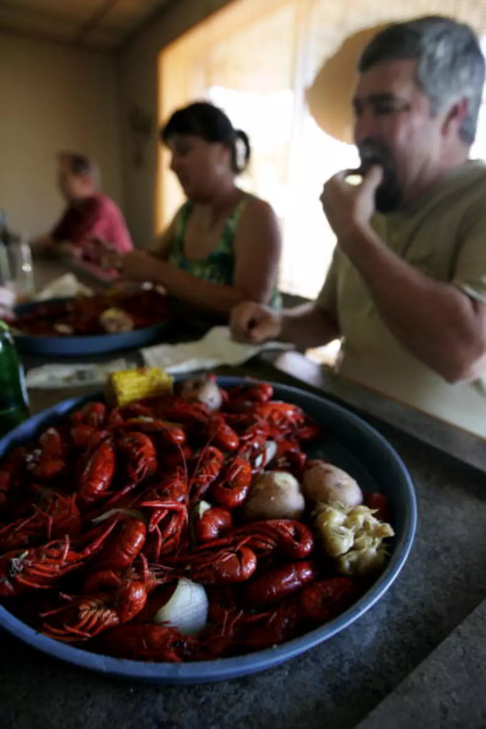 Video Shows Just How To Eat a Crawfish