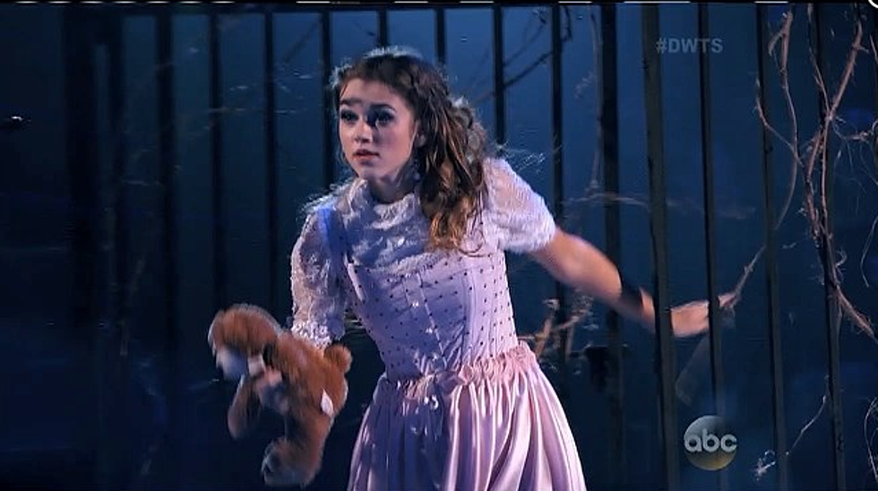 Sadie Wows Judges on Special “Scaring with the Stars” Dance