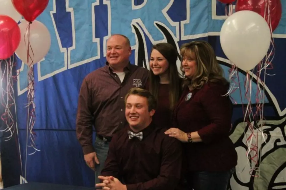 Airline High School’s Colton Prater Signs With Texas A&M