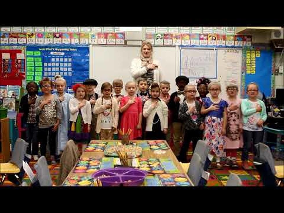 Watch Mrs. Reynolds’ Kindergarten at Herndon Reciting Pledge