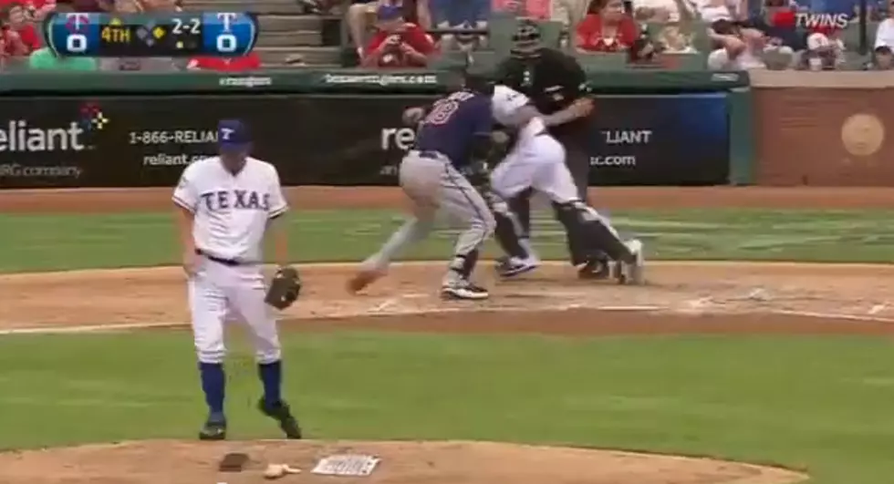 Lightning Strike Sends Texas Rangers for Cover [VIDEO]