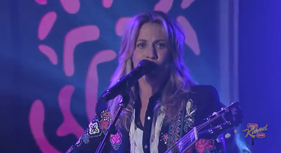 Sheryl Crowe Sings Her Latest Country Single ‘Easy’ on Jimmy Kimmel [VIDEO]