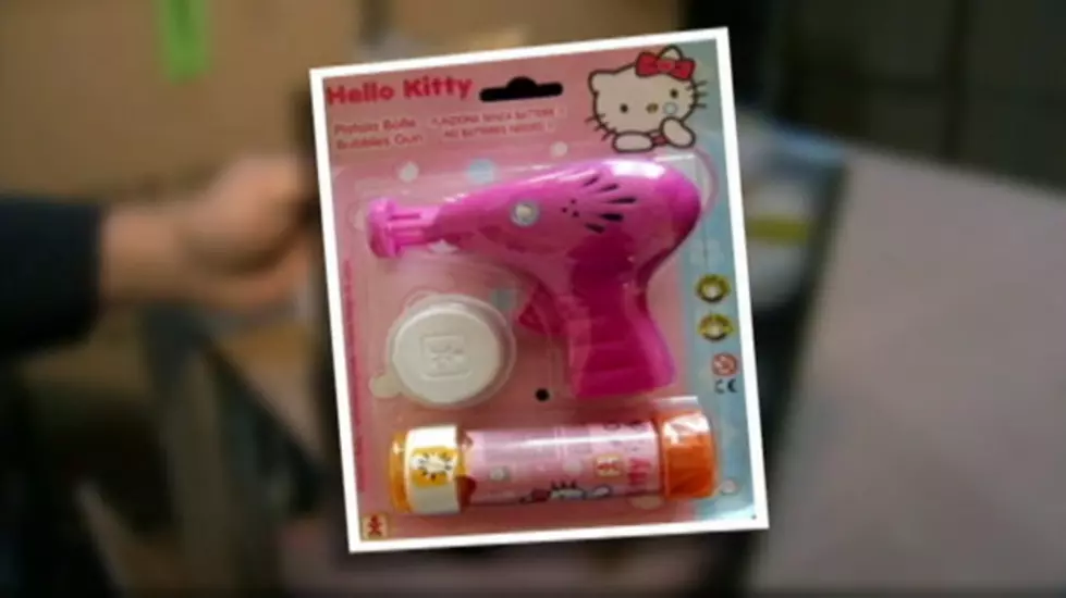 Child Gets Suspended for Hello Kitty Bubble ‘Gun’ + School Calls Her a Terrorist Threat [VIDEO]