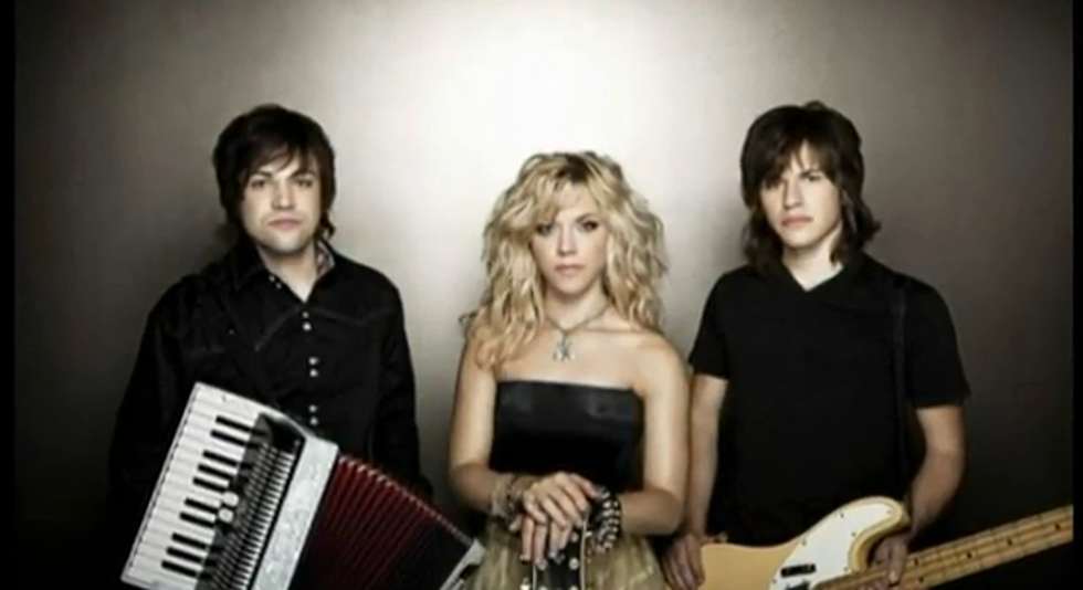 The Band Perry Plays Free Benefit Show for Their Hometown [VIDEO]