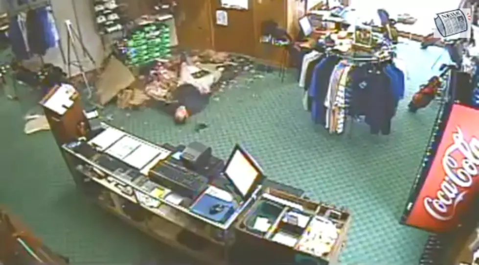 Man Falls From Ceiling and Nobody Helps [VIDEO]