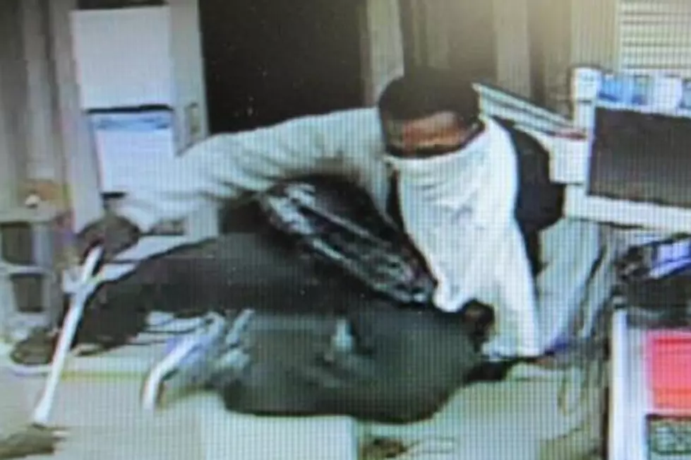 Tyler Police Looking for Two Suspects in CVS Burglary