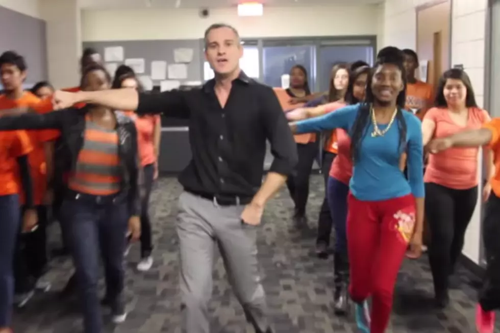 Dallas Teacher Shows Off Awesome Dance Skills With His Students