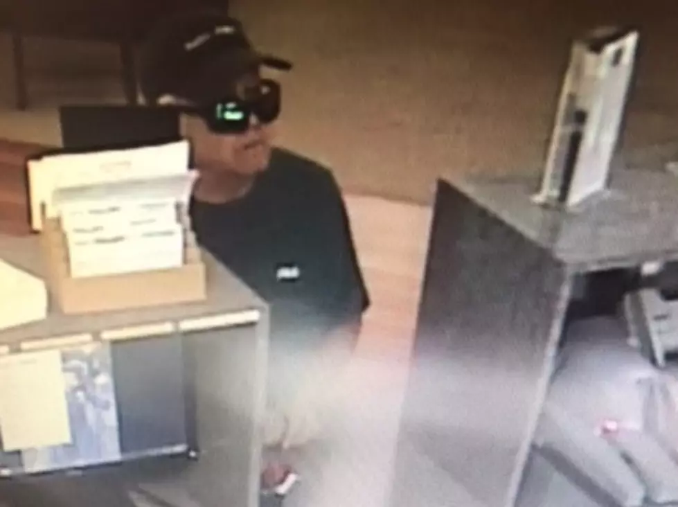 UPDATE: SCSO Releases Photos of Suspect in Bank Robbery