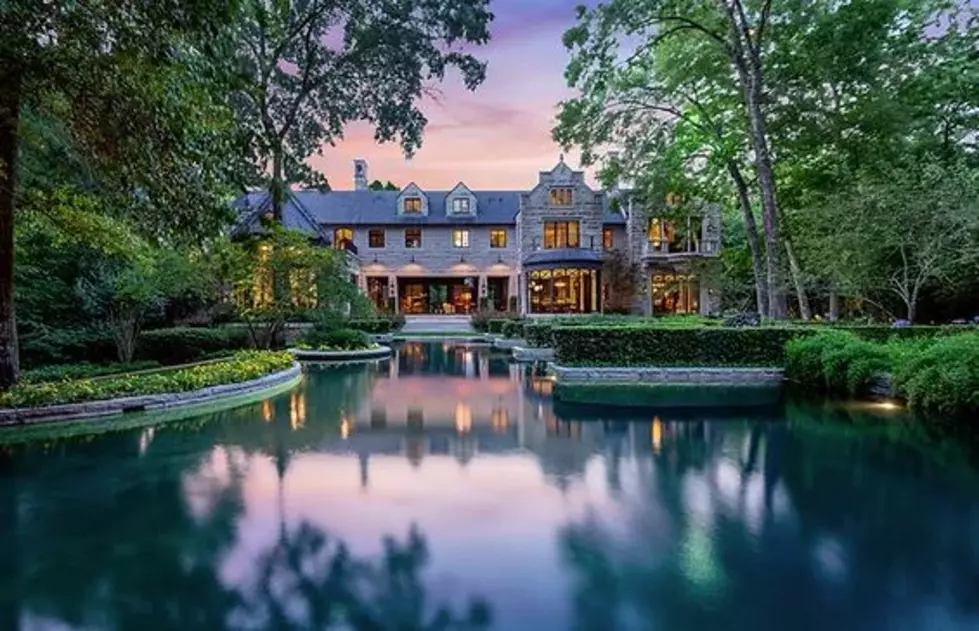 The Most Expensive, Beautiful Private Home in Houston History Has a Frickin&#8217; Moat