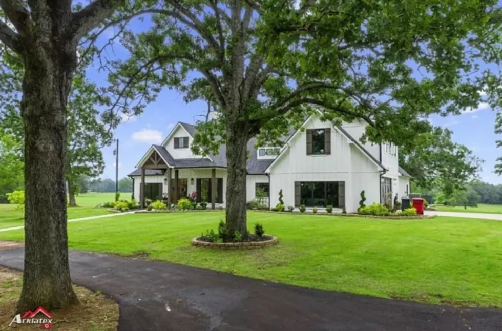 You've Gotta See Inside This $1 Million Country Home in Henderson