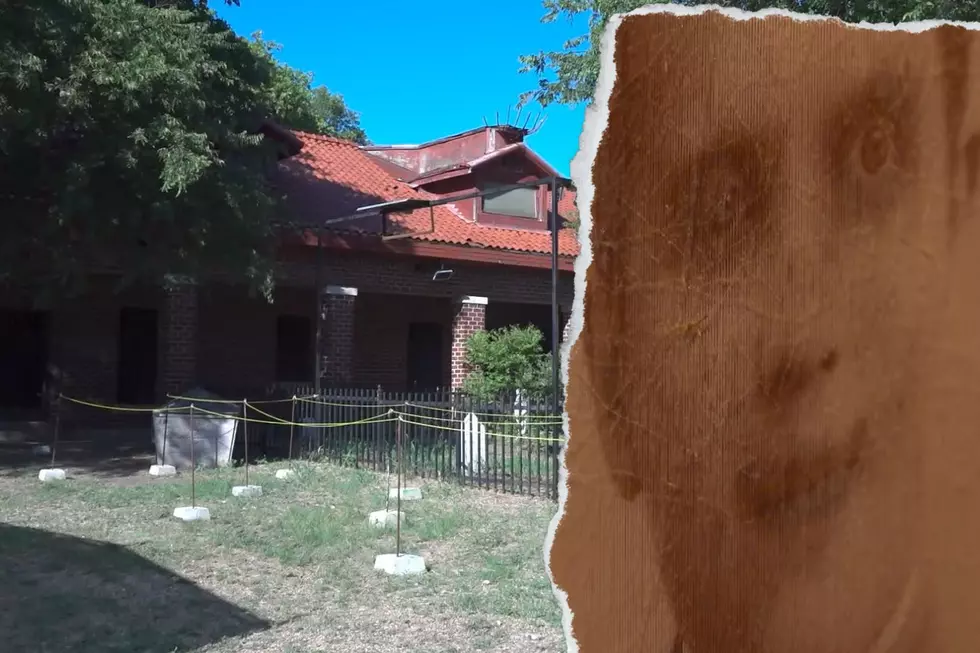 The Oldest Haunted House in Texas has a Terrifying Story to Tell