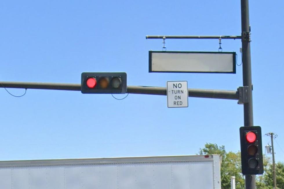 Time to Stop. Could Right Turn on Red Come to an End in Texas?