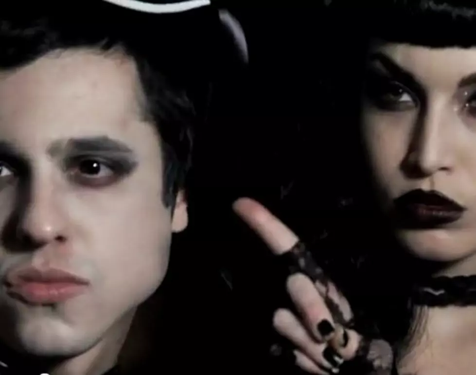 Don&#8217;t Be &#8220;Goth Blocked&#8221; &#8211; Head For the Sun! [VIDEO]