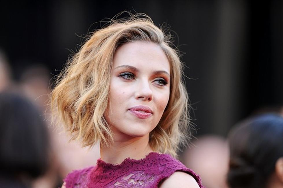 Scarlett Johansson Hacked and Naked [PICS]