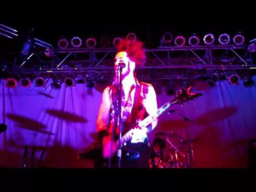 Wayne Static Live Concert Footage [VIDEO]