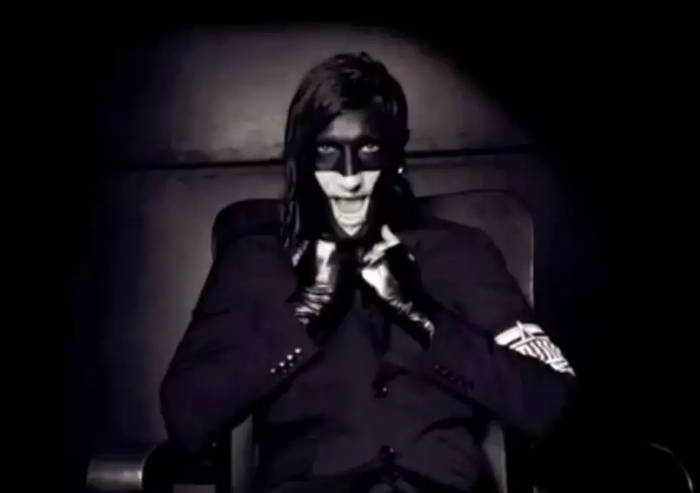 Motionless In White Tops Everything Goes Black [VIDEO]