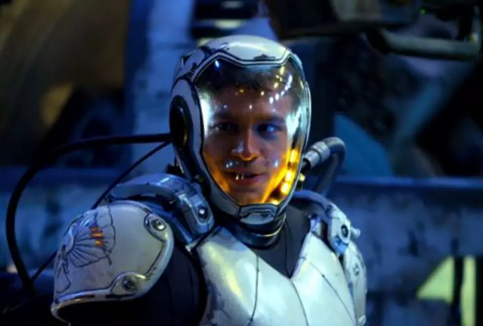 Check Out Amazing Footage From &#8220;Pacific Rim&#8221; [VIDEO]