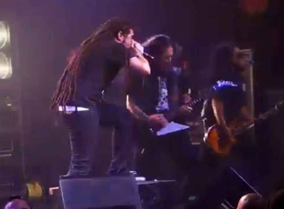 Nonpoint Jams On Stage With Machine Head Guitarist [VIDEO]