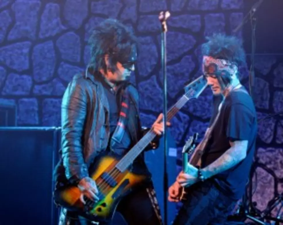 Sixx: A.M. Releases Another New Song