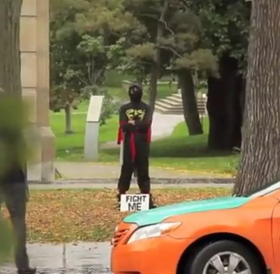 See What Happens When People Dare to Fight This Ninja [VIDEO]