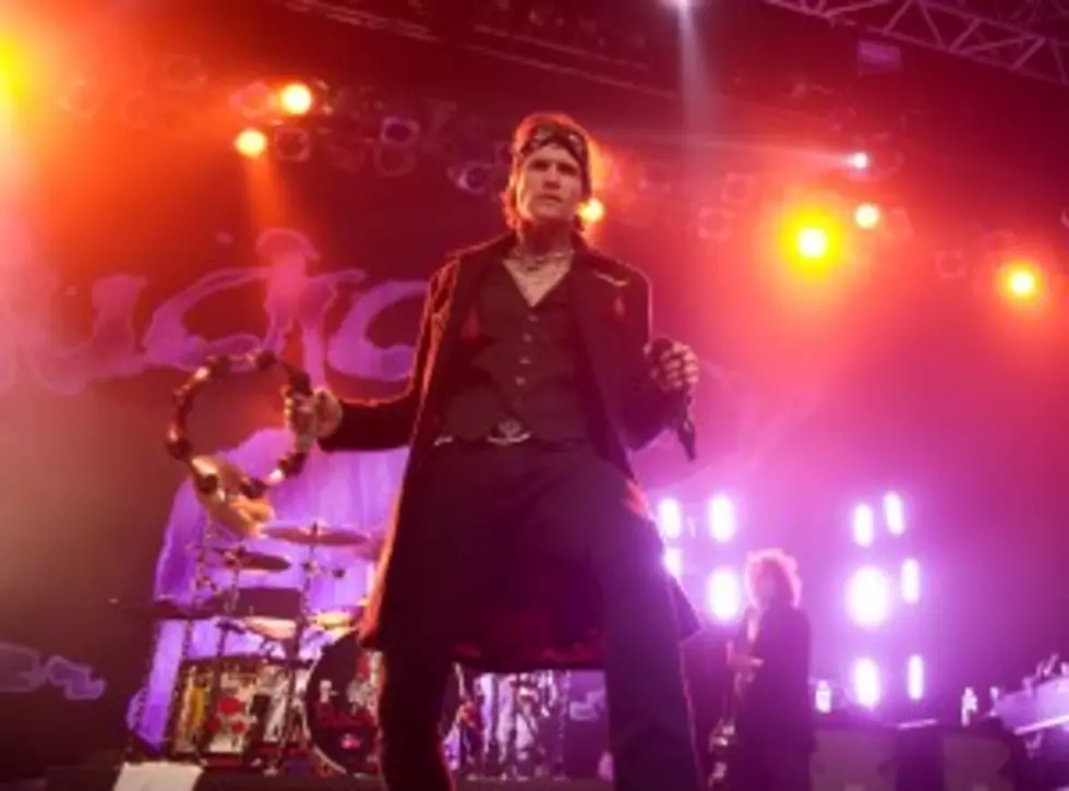 Buckcherry Shows Off Private Studio In New Tour Video