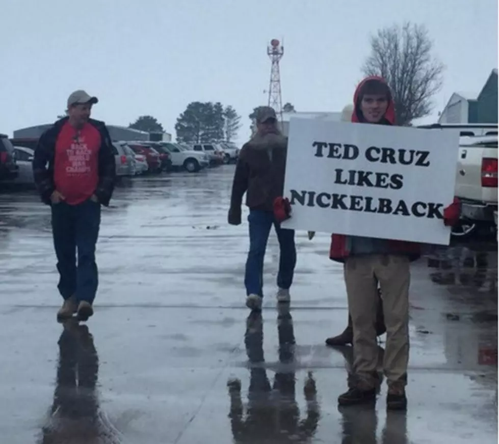 Dude Follows Ted Cruz Around Iowa With Nickelback Sign