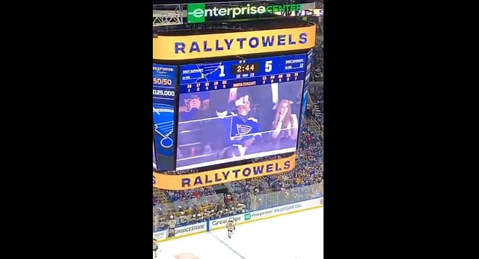 Video: Patrick Mahomes Is the Most Popular Player at NHL Stanley Cup Game