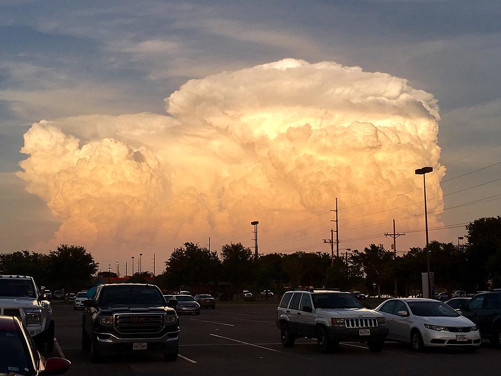 What the Heck Was Up With the Atomic Bomb-Shaped Cloud Seen From Lubbock?
