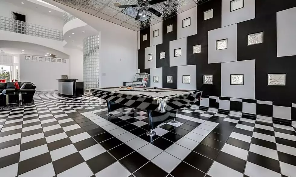 Texas House For Sale Has ‘Beetlejuice’ Vibes- Also A Recording Studio