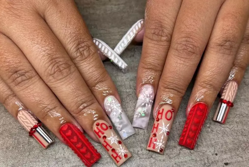 Lubbock’s Set Likethis Nails Hand Painted Holiday Claws