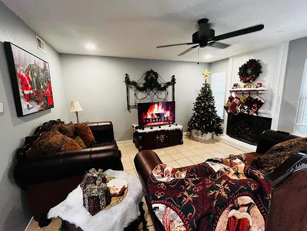 Every Day is Christmas at This Winter-Themed Lubbock Airbnb