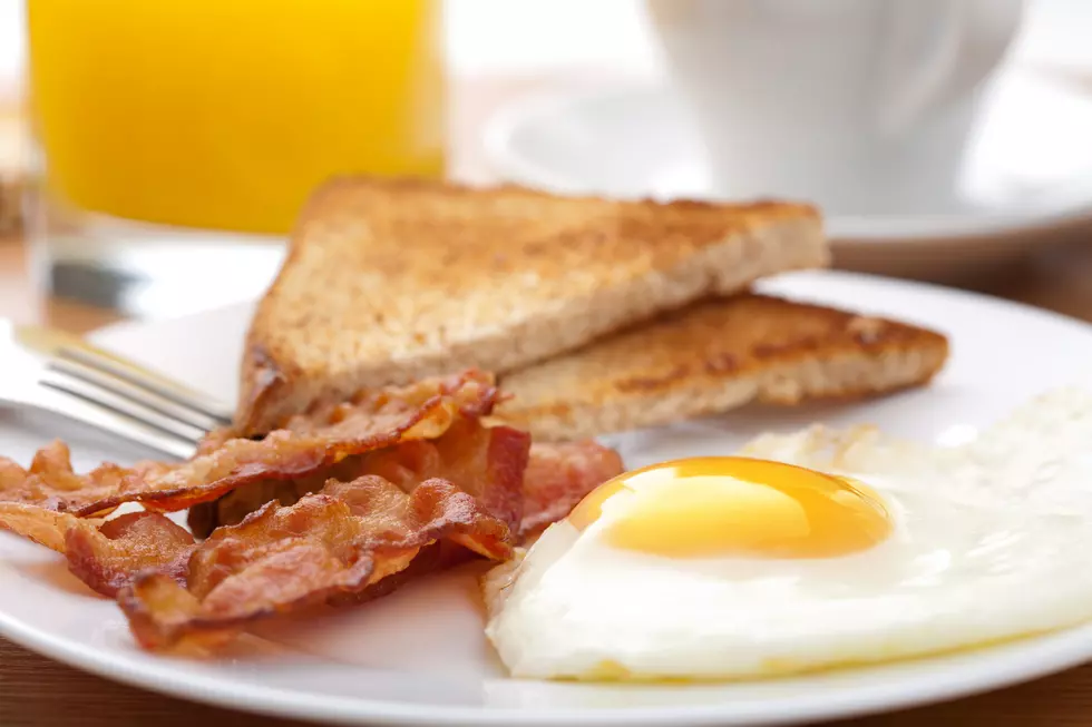806 Health Tip: How Often Do You Eat Breakfast? 