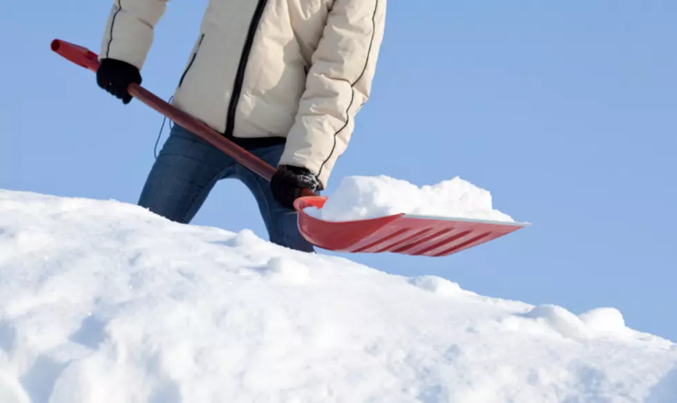 806 Health Tip: Shoveling Snow Can Be Dangerous 
