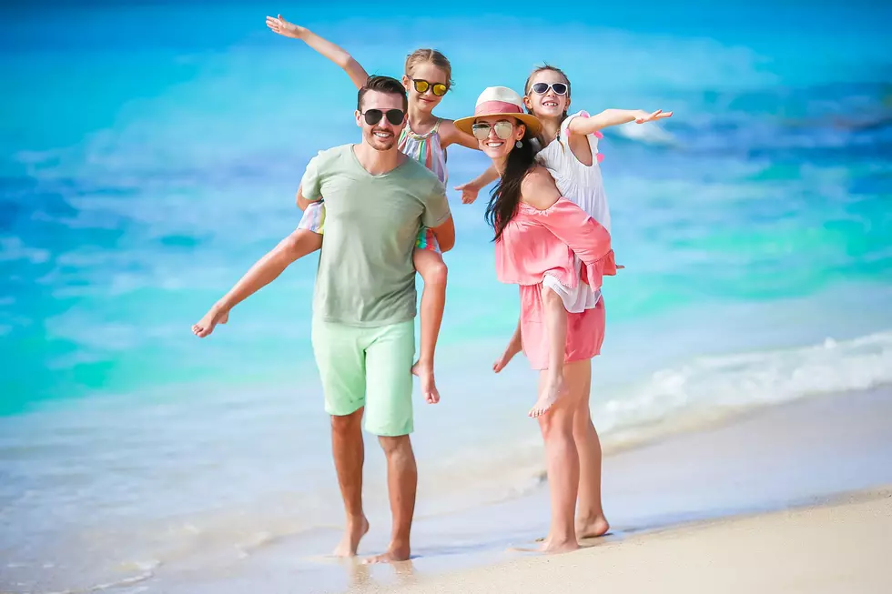 806 Health Tip: Staying Safe While Travelling This Summer