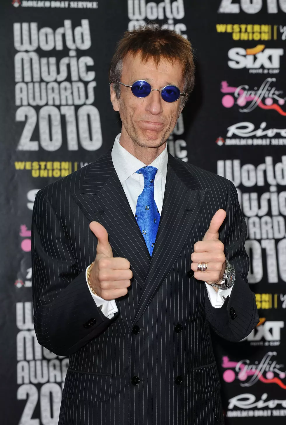 ROBIN GIBB CONTINUES TO RECOVER FROM LIVER CANCER