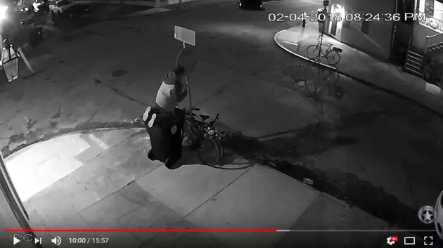 New Orleans Man Dismantles Sign To Steal Bike [WATCH]