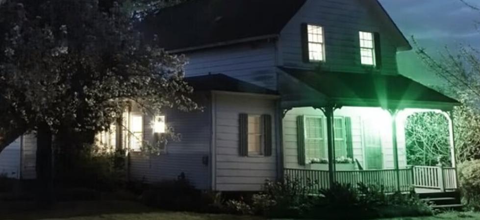 What Do The Green Porch Lights In SW Louisiana Mean?