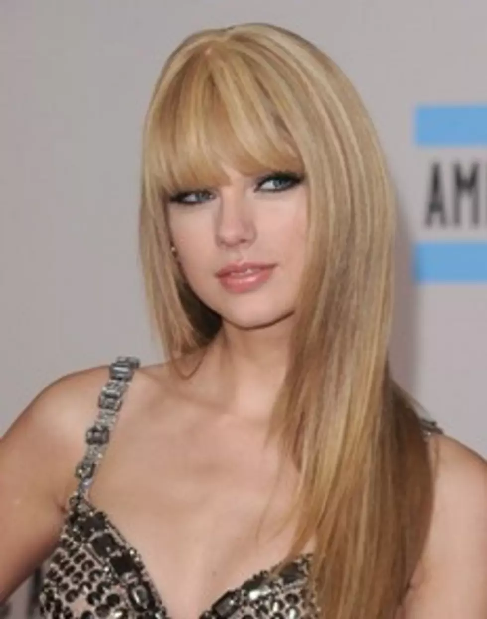 Taylor Swift’s New Hairstyle!