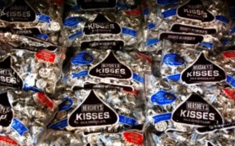 &#8220;No Kisses For Hershey&#8221; This Valentine&#8217;s Day?  [VIDEO]