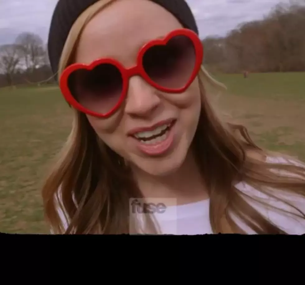 &#8220;32&#8221; &#8212; A Parody Of Taylor Swift&#8217;s &#8220;22&#8221; [VIDEO]