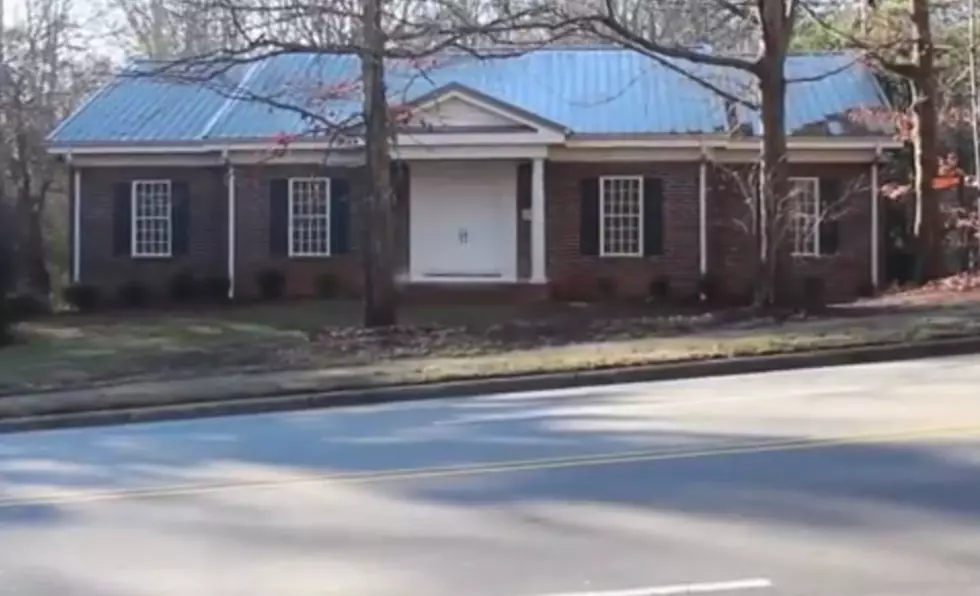 This House Is Hidding A Very Cool Secret! [VIDEO]