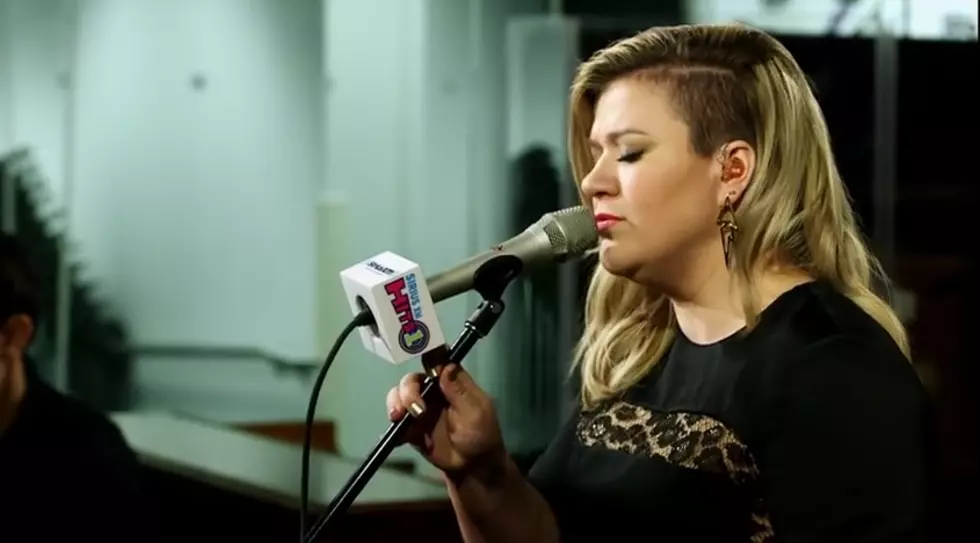 Watch Kelly Clarkson Sing Tracy Chapman’s “Give Me One Reason” [VIDEO]